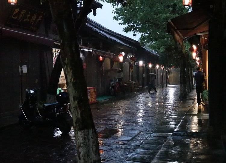 【代表委员风采录】戚玉峰代表：为企业发展建言献策